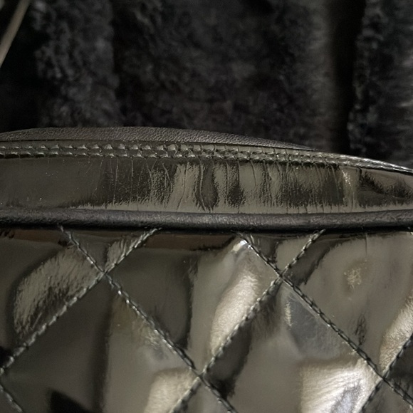Vintage Chanel camera bag in patent leather - Picture 10 of 14